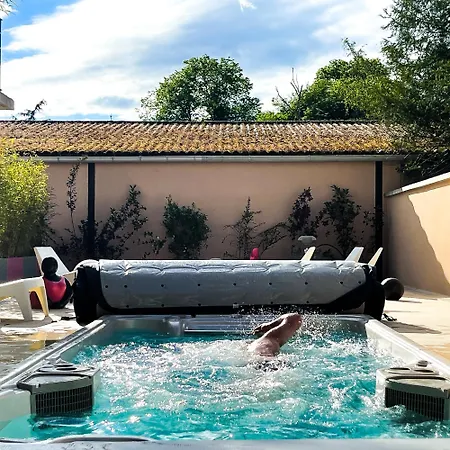 Alojamento de Acomodação e Pequeno-almoço La Demeure D'elodie