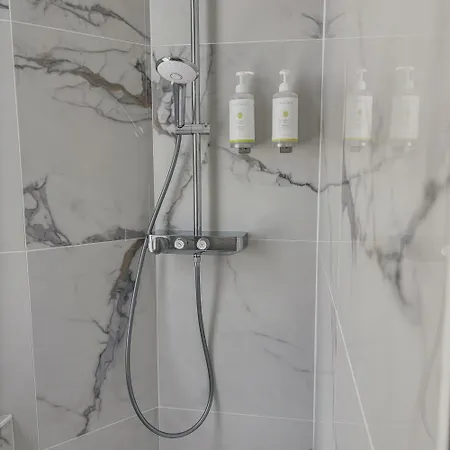 La Demeure D'elodie Alojamento de Acomodação e Pequeno-almoço 4*