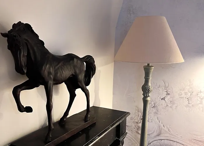 La Demeure D'elodie Bed & Breakfast 4*